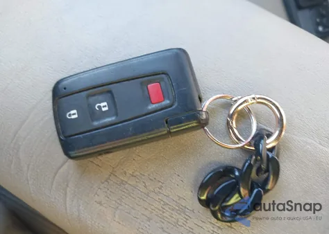 2006 Toyota Prius z USA, uszkodzony, nr VIN JTDKB20U263176718